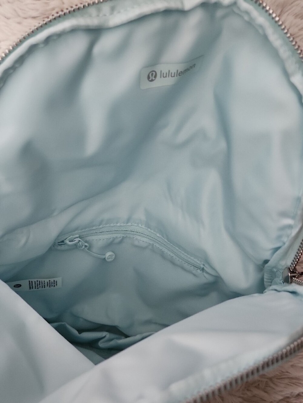 lululemon NWT All Night Festival Bag 5L - Picture 8 of 9
